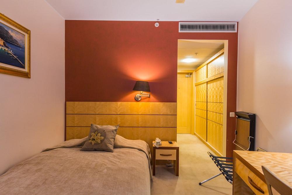 Royal Square Hotel & Suites Рига Екстер'єр фото