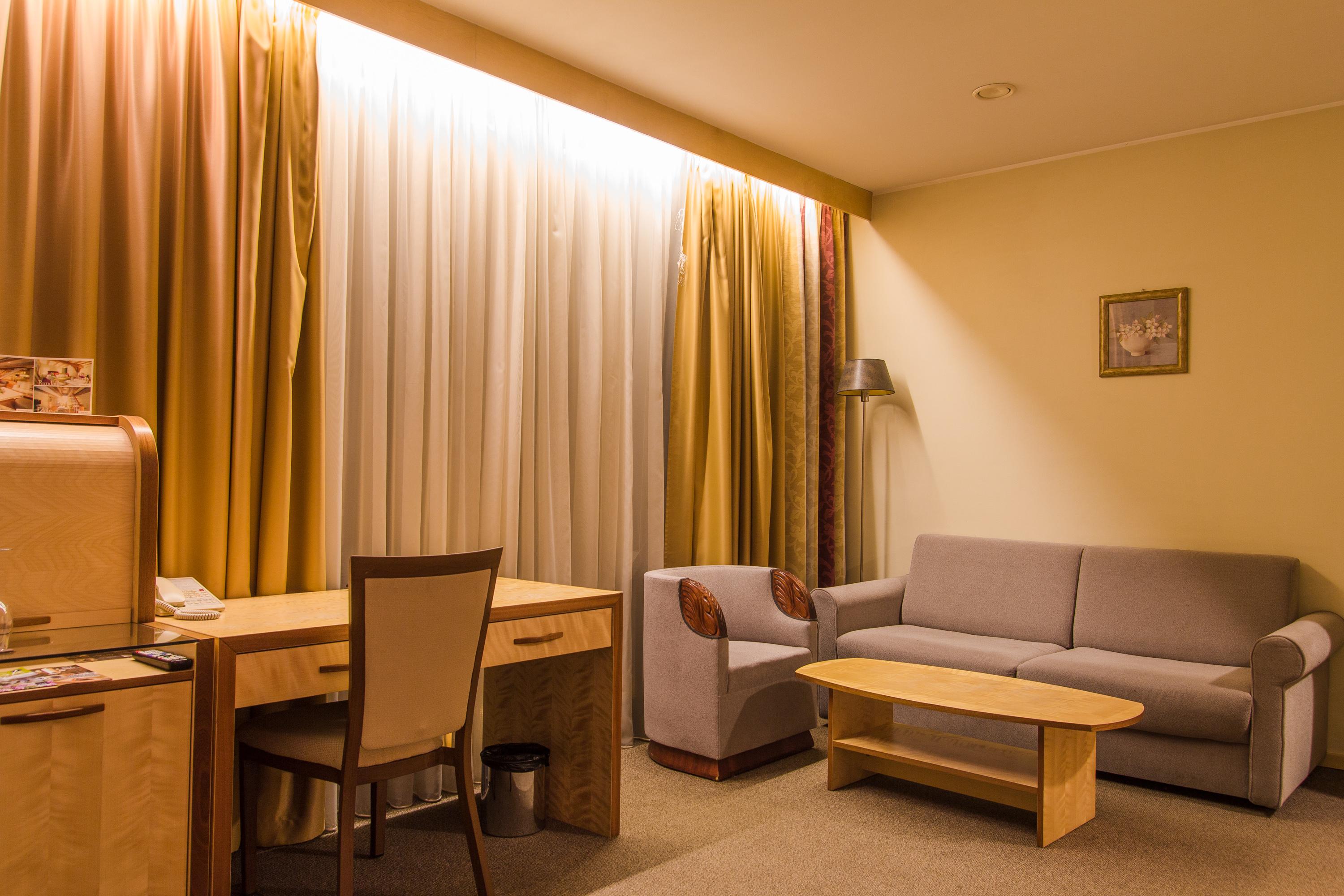 Royal Square Hotel & Suites Рига Екстер'єр фото