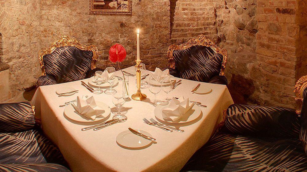 Royal Square Hotel & Suites Рига Екстер'єр фото