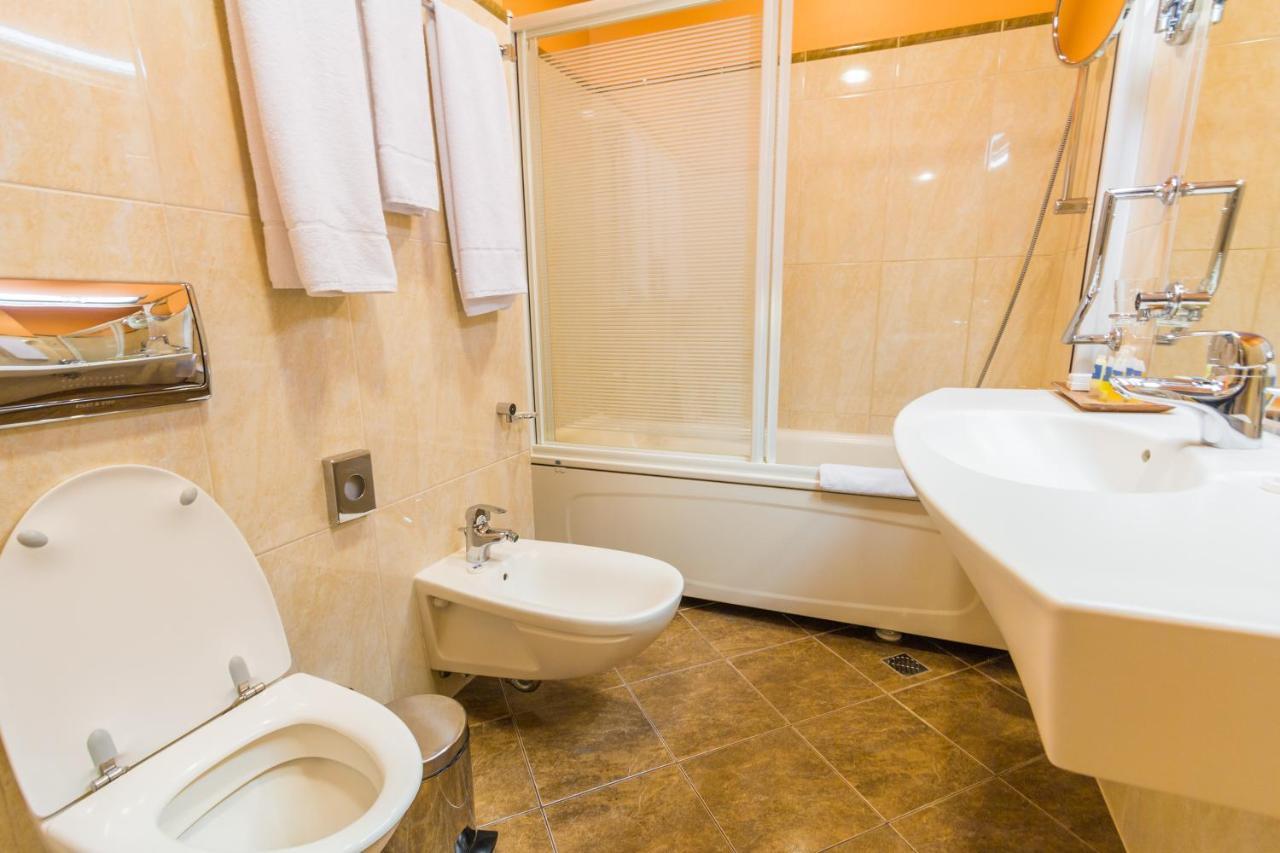 Royal Square Hotel & Suites Рига Екстер'єр фото